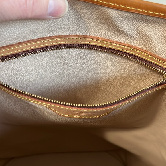 EUC Louis Vuitton Vintage Bucket Bag withh Dustbag! - Picture 11 of 14